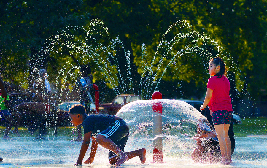 water feature at Oaklawn Park