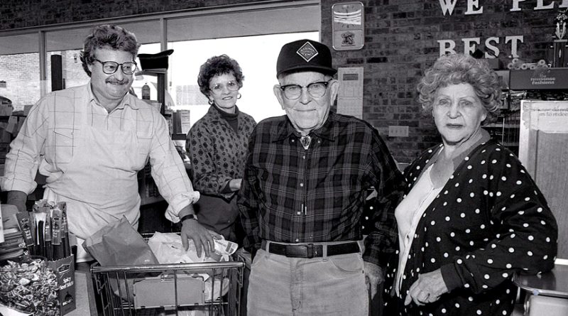 Robert & Velma Spearman at Carr family grocery in Mt. Vernon
