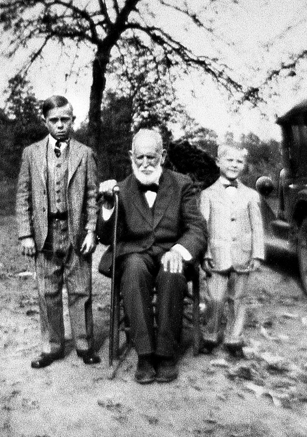 C. S. Black, Virgil Hunnicutt and Burnice Hunnicutt, who lived on Daphne Prairie.