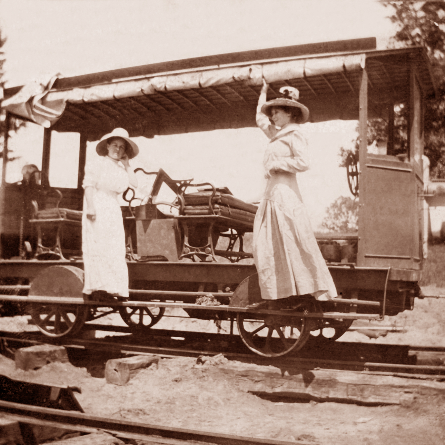 Dellwood Park's first street car