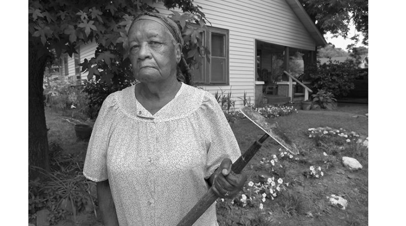 Mrs. Johnnie Henderson