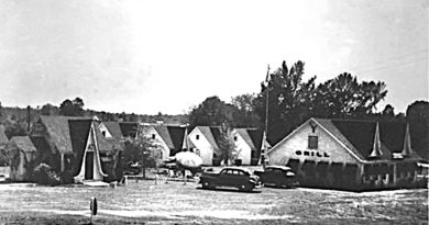 Y Courts and Grill 1940s at Hughes Springs, Texas