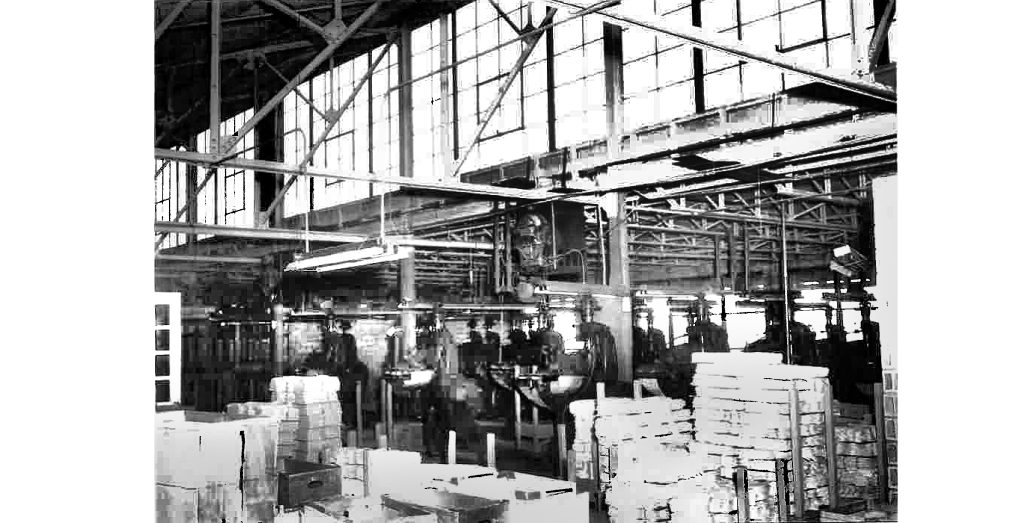 Wells-Lamont glove factory made metro news in 1951