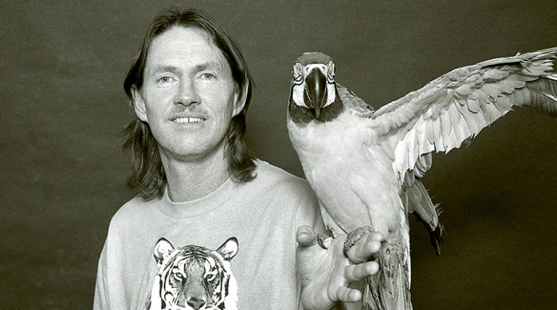 Richard Clark Brought Feathered Friends and Reptiles to Mt. Pleasant Ect. Mall Richard Clark Feathered Friends & Reptiles